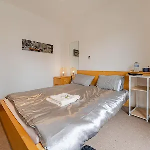 Bed & Breakfast Private In City Center Cardiff